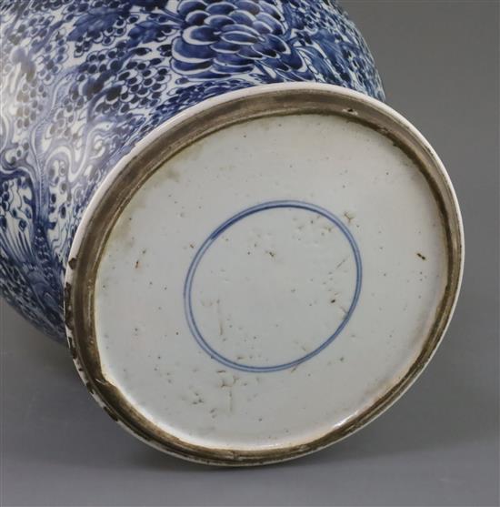 A large Chinese blue and white vase and cover, Kangxi period, H. 42cm, shallow chips to cover